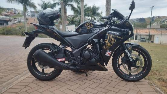 HONDA CBR 250R 
